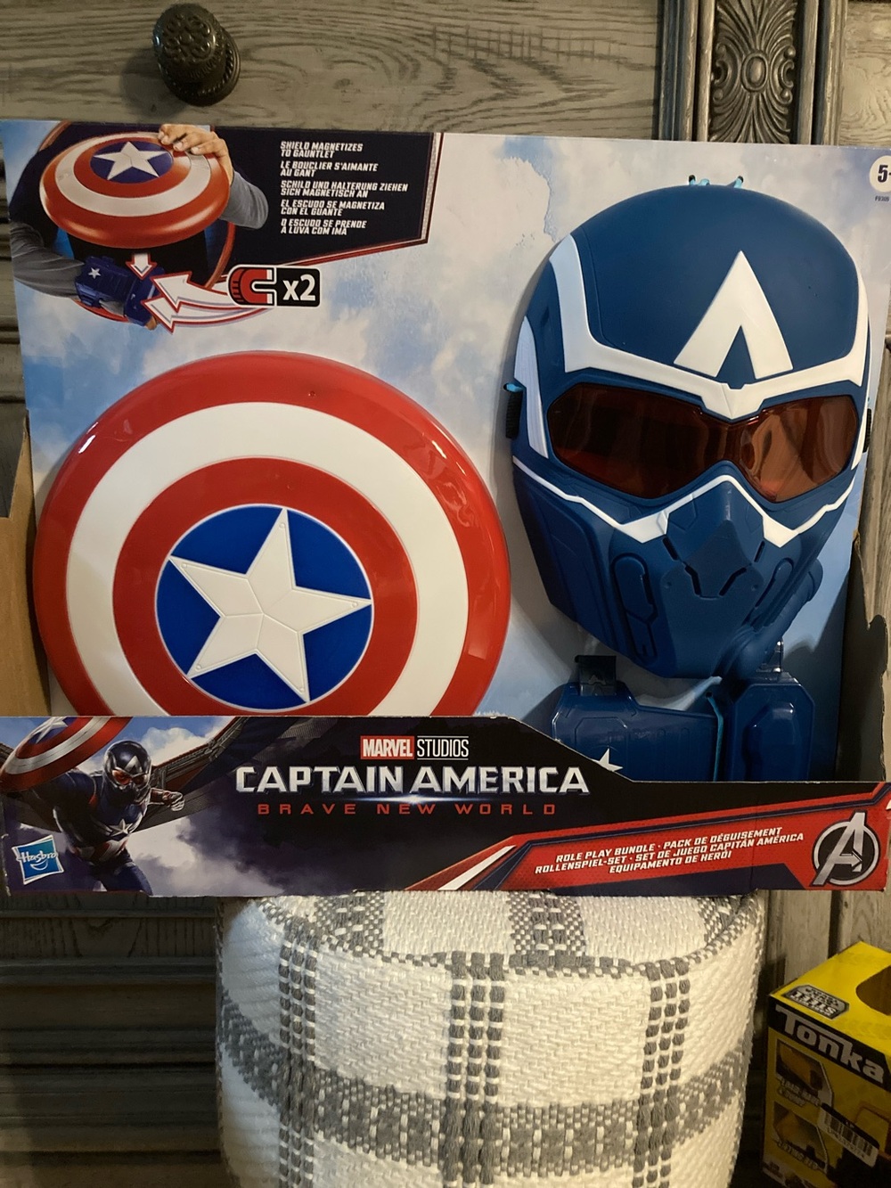 MARBLE Captain America Kids Role-Play Mask and Shield Set - Blue & Red